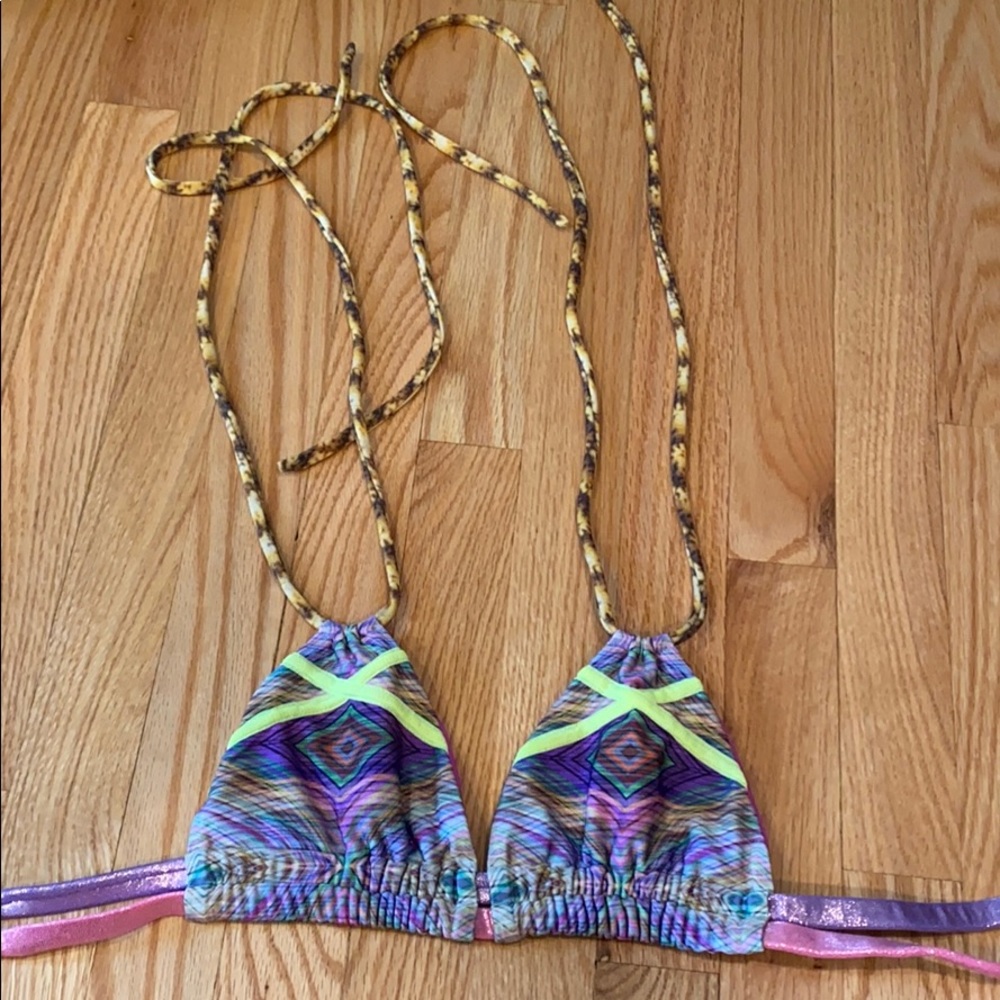 Montce bikini top